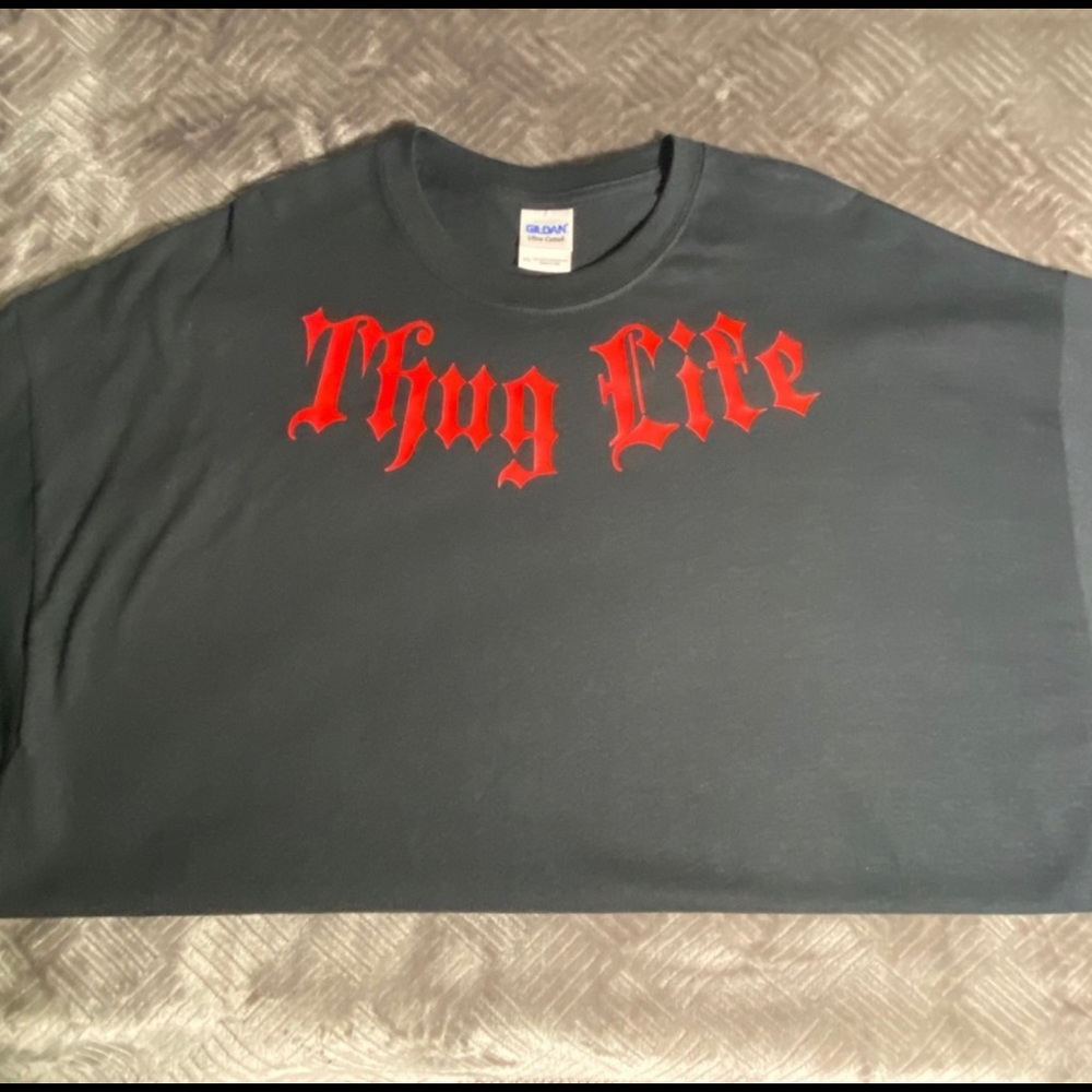 men’s graphic tee